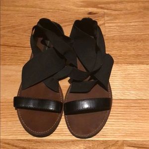 Steven By Steve Madden sandals 🖤